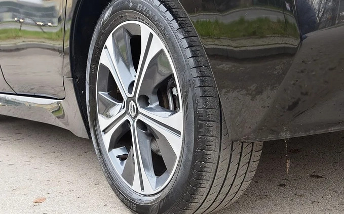 Nissan Leaf cena 64900 przebieg: 105236, rok produkcji 2018 z Radom małe 379